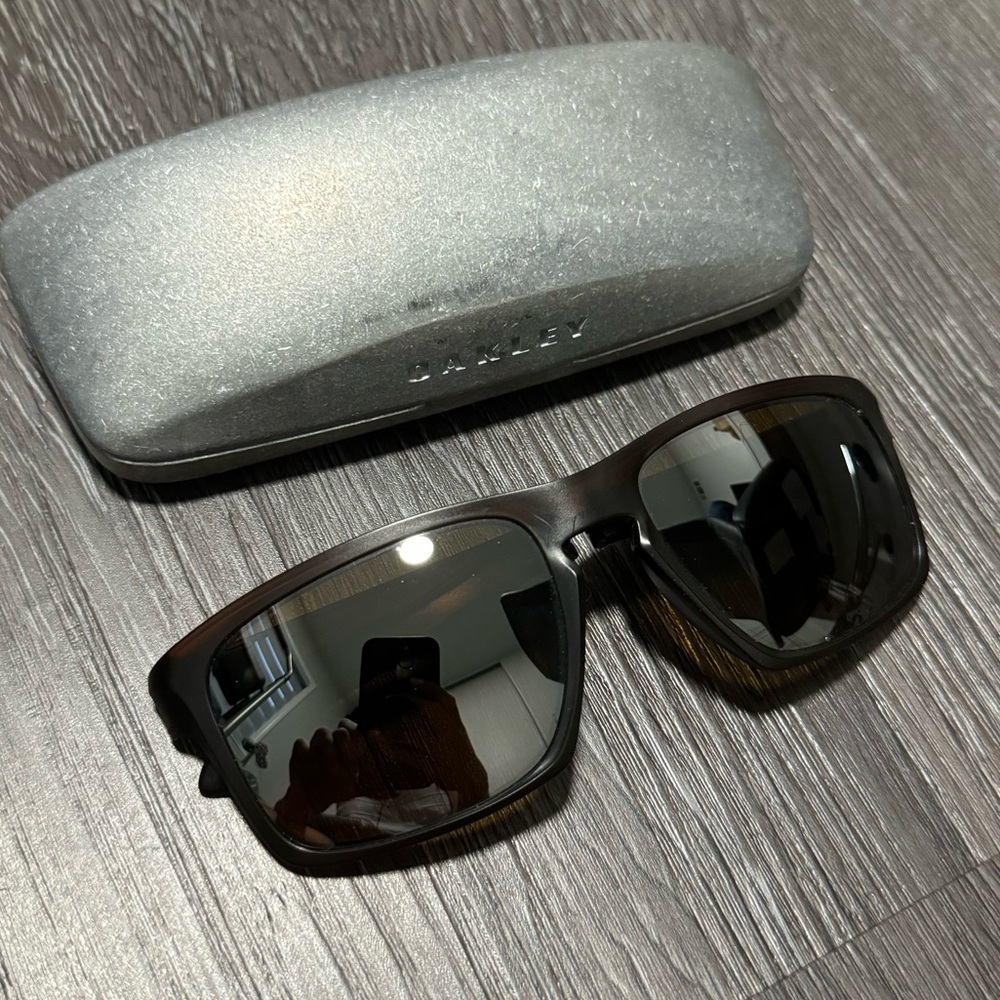 Oakley- Sliver F sunglasses- brown prism lenses